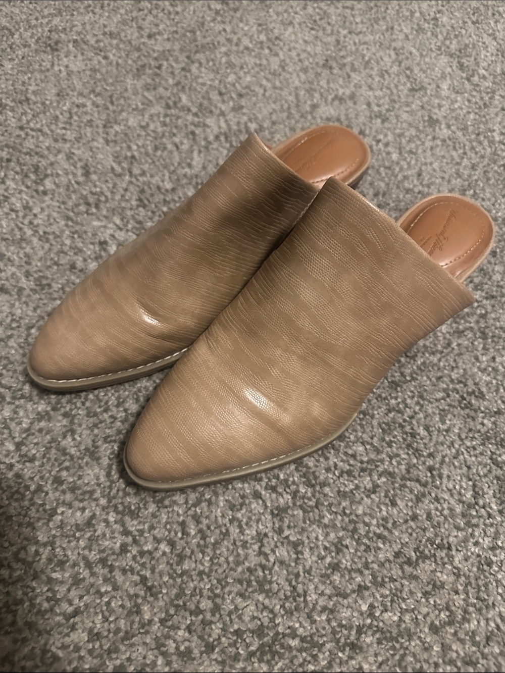 Women's Tan Leather Slip-On Mules